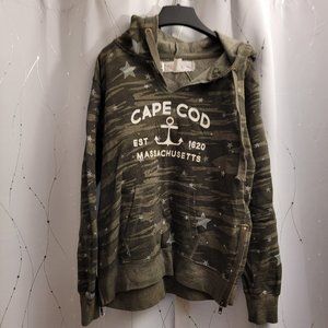 Camouflage Sweatshirt with side zipper detail